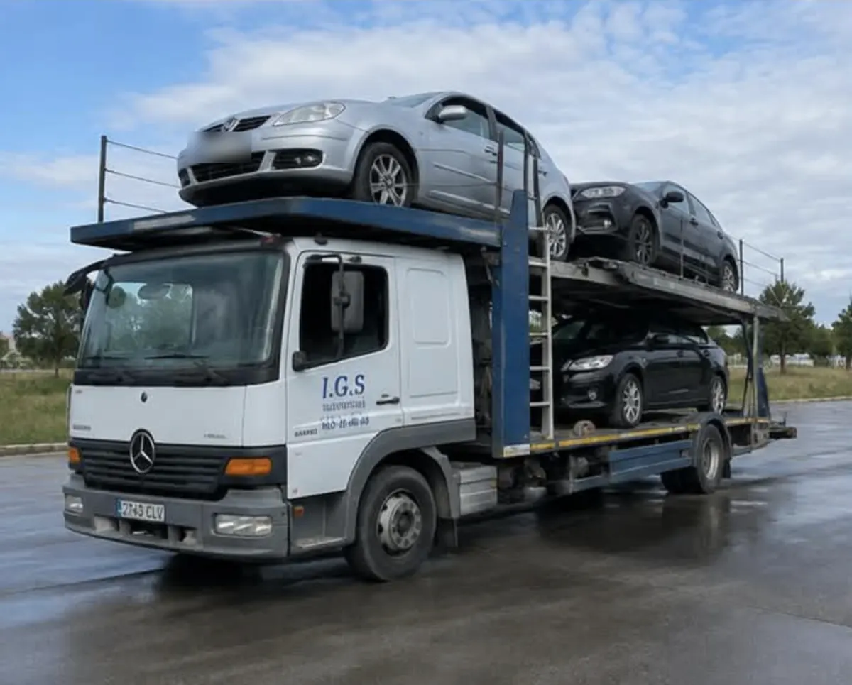 I.G.S Autotransporter, mit mehreren Autos beladen